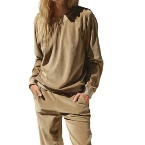 AMO Velour Sweatshirt Light Olive Size M Crew Neck Size M Long Sleeve